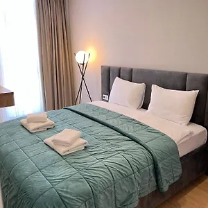 Lux Tower Отель